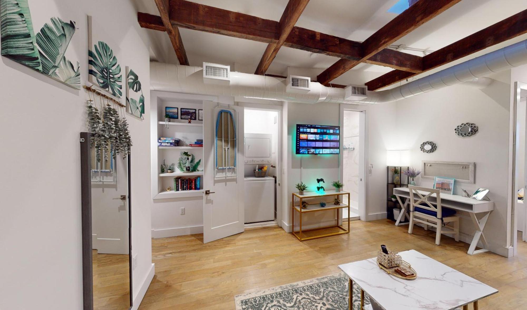 Chic Penthouse 15 Minutes From Nyc - Bus Stop At Doorstep Hoboken Exterior foto