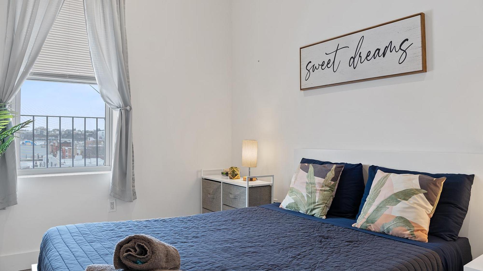 Chic Penthouse 15 Minutes From Nyc - Bus Stop At Doorstep Hoboken Exterior foto