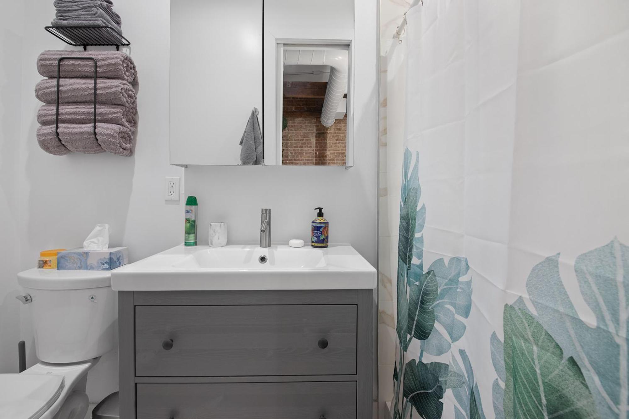 Chic Penthouse 15 Minutes From Nyc - Bus Stop At Doorstep Hoboken Exterior foto